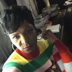 Meet your Posher, Natasha